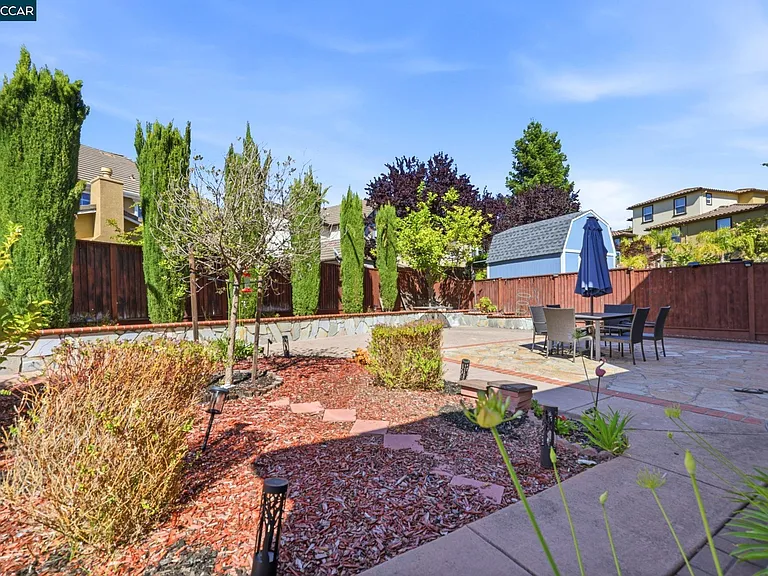 165 Paddington Ct — Photo 41