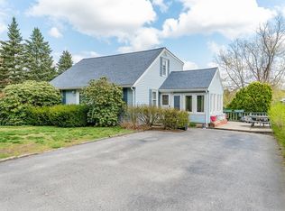 1395 Mammoth Rd, Dracut, MA 01826