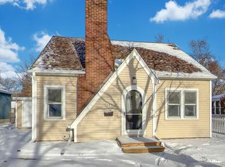 1147 Hoyt Ave W, Saint Paul, MN 55108