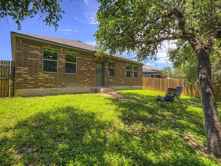 216 Mary Max Cir — Photo 31