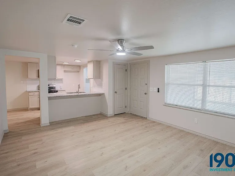 8604 S Brookline Ave — Photo 6