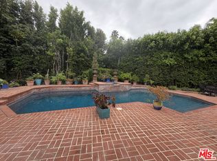 1094 Garden Ln, Beverly Hills, CA 90210