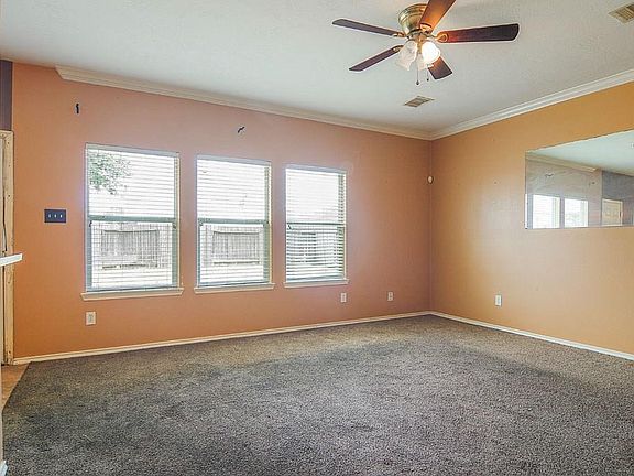 4th image of 3206 Lone Trail Dr S