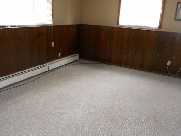 4th image of 144 13th Ave S