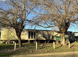 143 Sonya Ct, Myrtle Creek, OR 97457