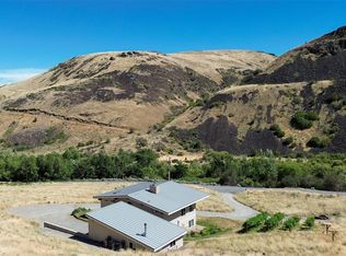 7400 Colockum Road, Malaga, WA 98828