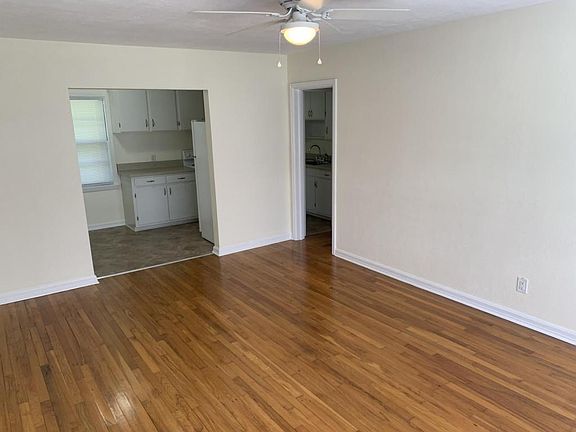 4th image of 11 Gilmore Dr