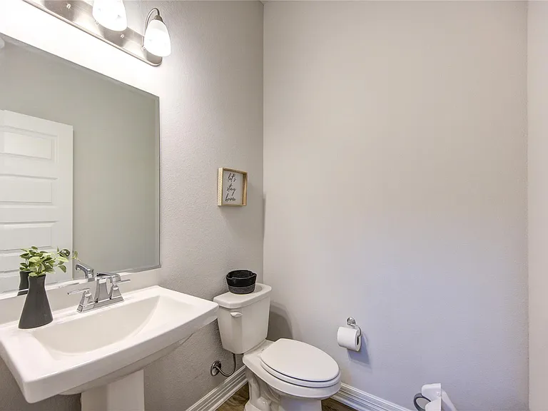 4110 Sherman Oak Ln — Photo 34