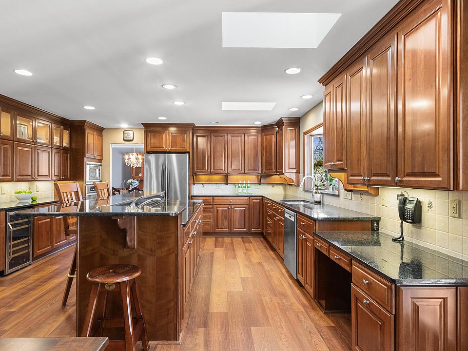 1st image of 4481 Loos Cir W
