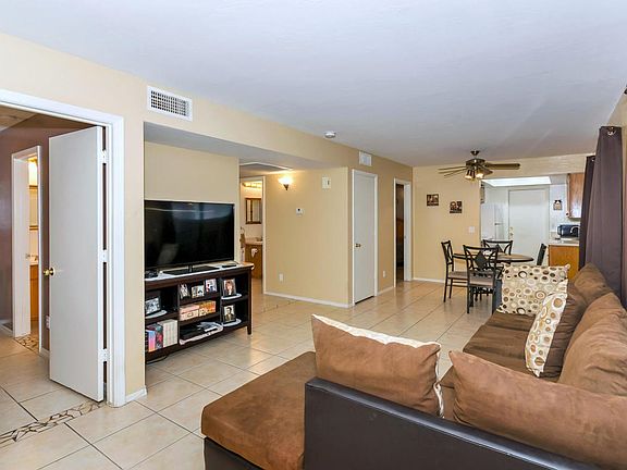 3rd image of 2548 W Canyon Crest Cir