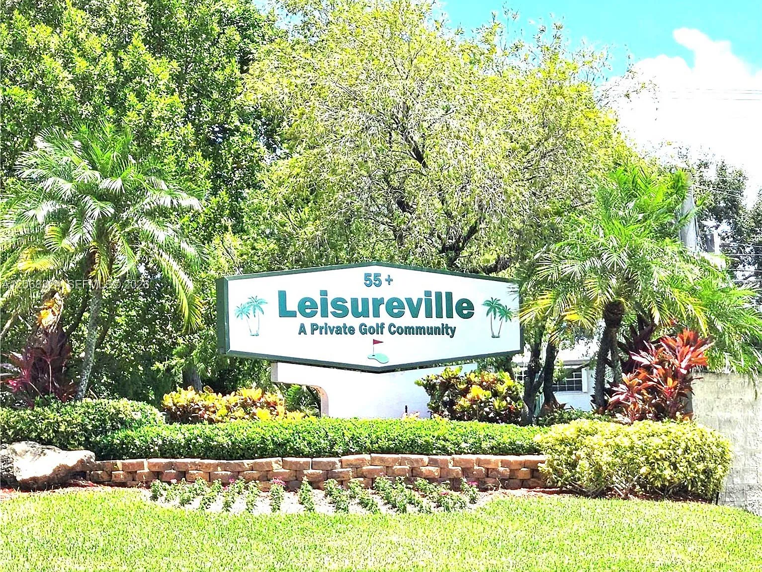 Leisureville Fourth Sec — Photo 1