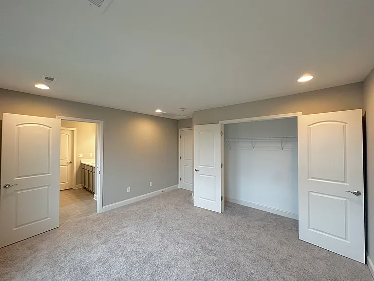 9538 Snowy Cliff Ln — Photo 23
