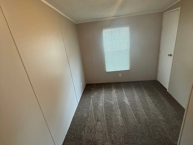 2081 Chaffee Rd S — Photo 12