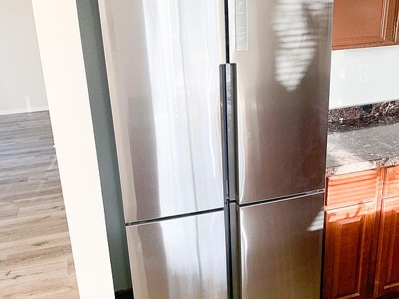 3rd image of 1530 38th St APT 2