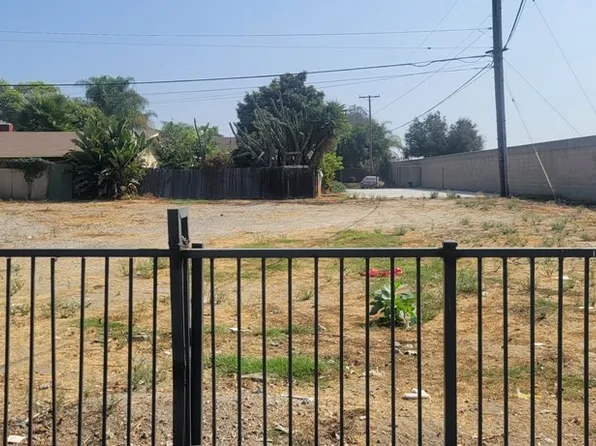 13724 Garfield Ave #13, Paramount, CA 90723