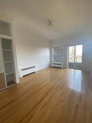 Rented by Compass | media 7