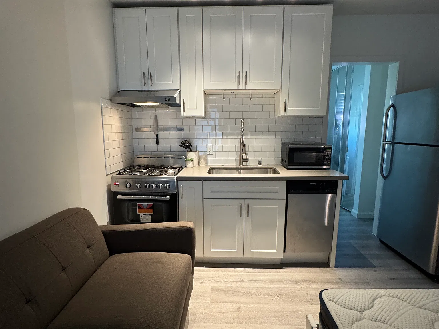 Studio, $1,630 — Photo 2