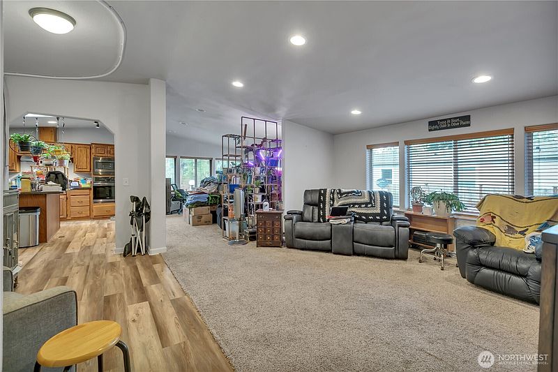 4th image of 20027 137th Avenue Ct E #136