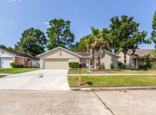 16135 Deer Lick Dr, Houston, TX 77090