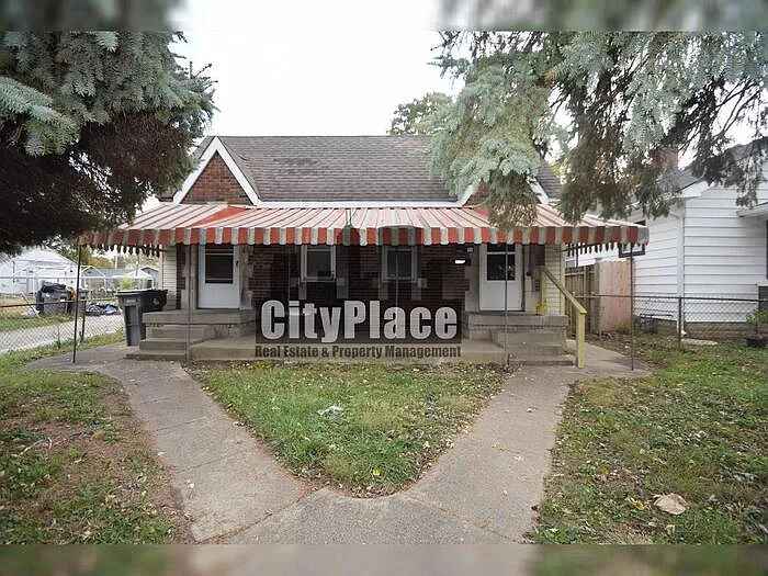 2 bed, 1.0 bath, 990 sqft, $975 — Photo 1