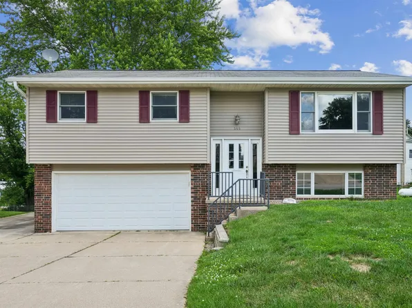 944 Parkview Dr, Holy Cross, IA 52053