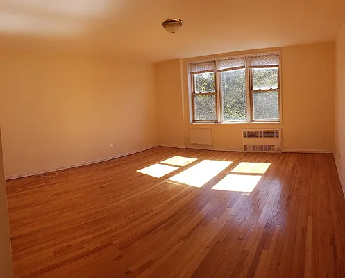 Rented by Smart NY Realty LLC | media 5