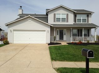 4010 Cambridge Crossing Dr, Saint Charles, MO
