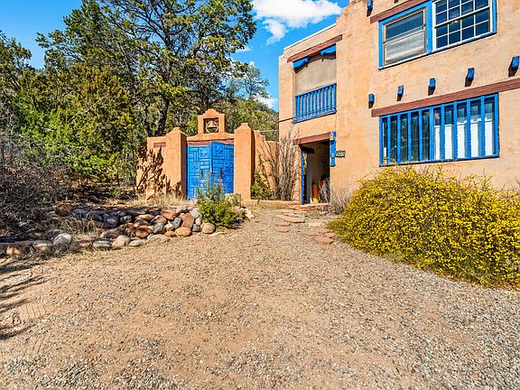 2nd image of 575 Redondo Rd