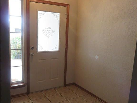 5th image of 609 NW 20th St