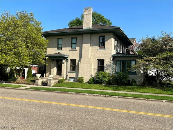 1227 N Wooster Ave, Dover, OH 44622