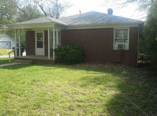 702 S Fountain St, Wichita, KS 67218