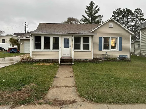 208 East Chestnut Street, Pardeeville, WI 53954