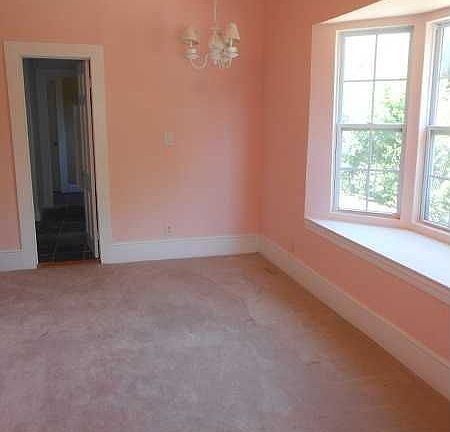 4th image of 810 W White Ave