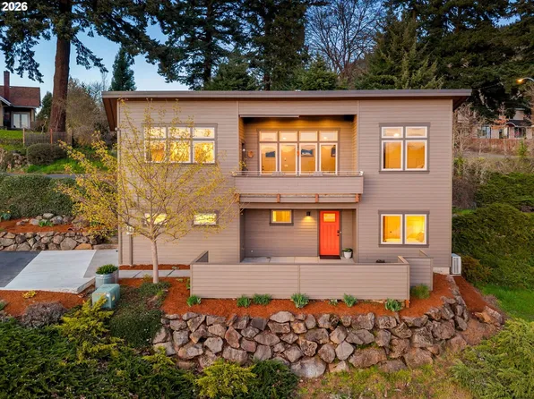 591 NE Grandview Blvd, White Salmon, WA 98672