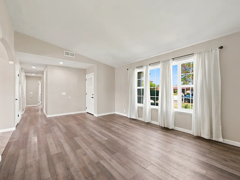 6440 Harvard St — Photo 9