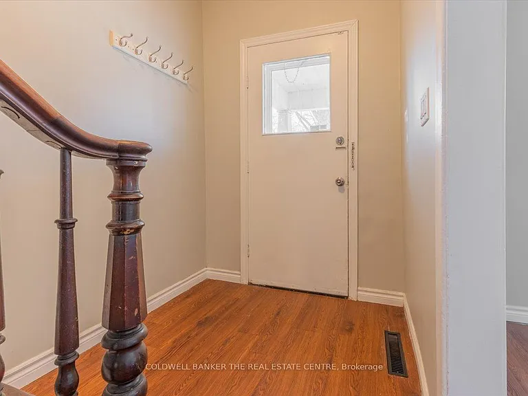 24 Maple St — Photo 17