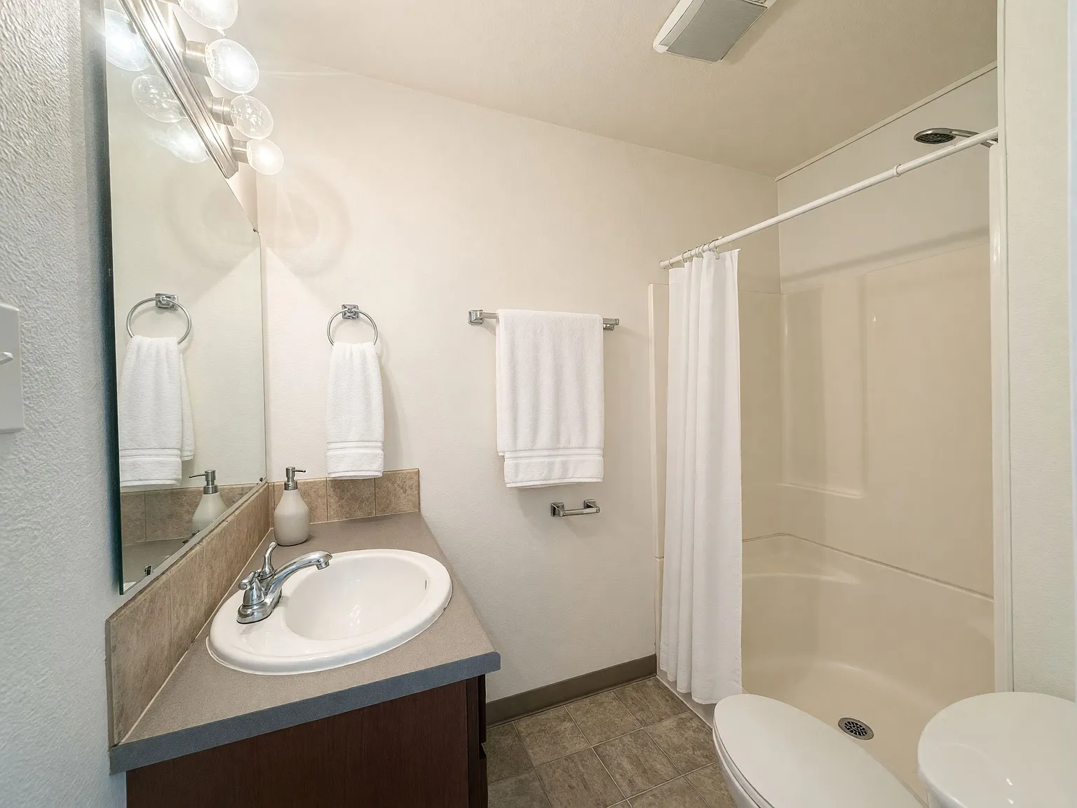 2707 SE 98 Ave - Unit 1 — Photo 4