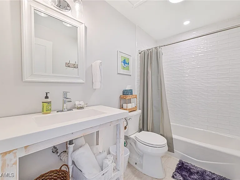 13840 Sleepy Hollow Ln — Photo 28