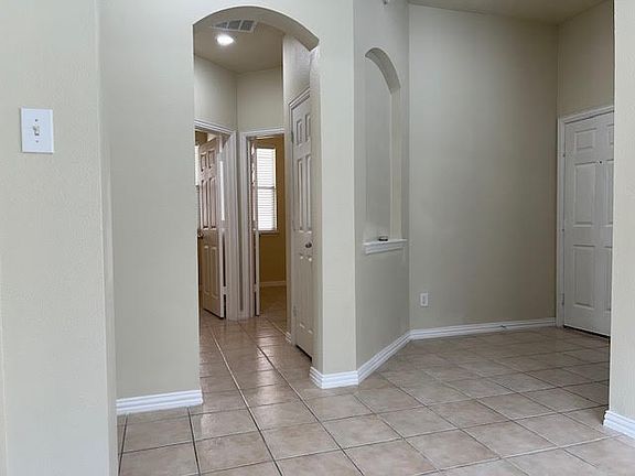 5th image of 2012 Hopkins Dr