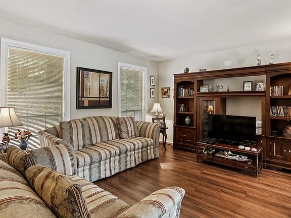 4th image of 7307 Cardigan Cir