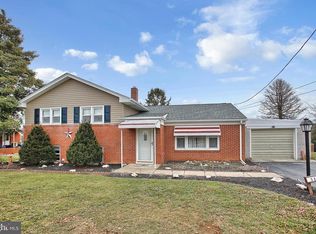 32 Slate Ridge Dr, York, PA 17408