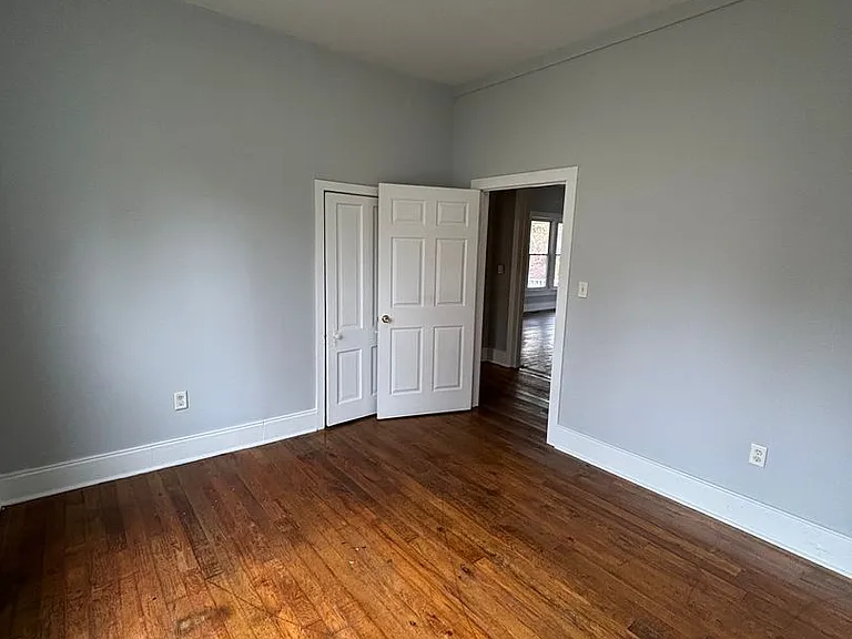 2337 E 5th Ave — Photo 10