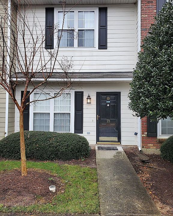 Lovely Townhome in Clayton