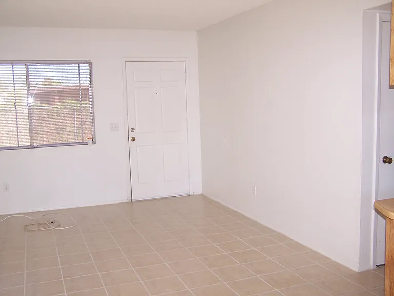 3339 E Monte Vista Dr — Photo 6