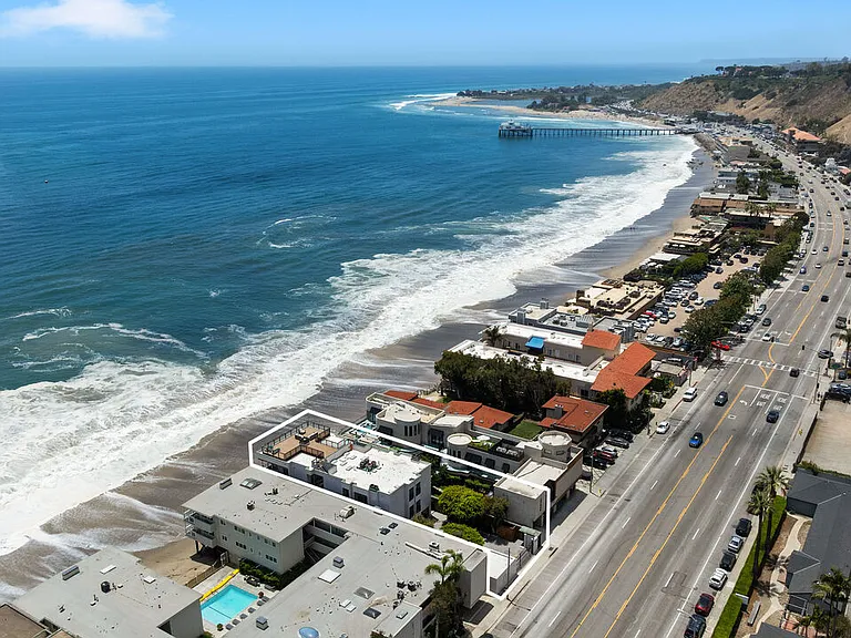 22630 Pacific Coast Hwy #1 — Photo 41
