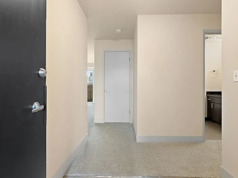 The Edge Apartments — Photo 7