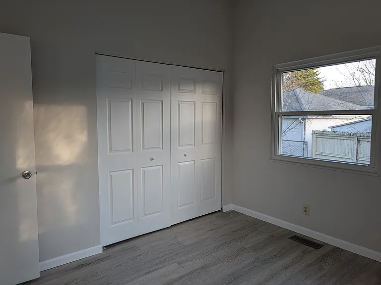 830 S Jenkins Blvd #B — Photo 4