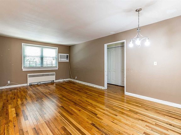 4th image of 230-04 Kingsbury Ave #B