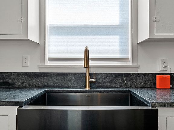 3rd image of 238 East King Street