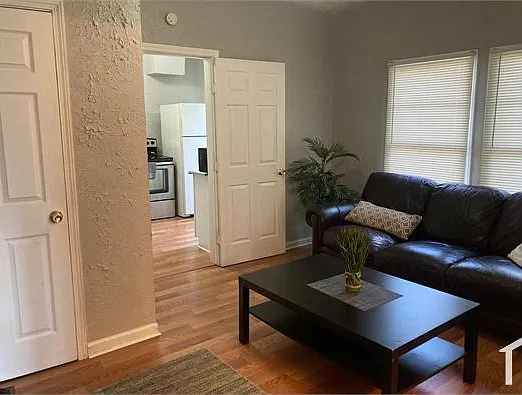 1814 Hazel St — Photo 16